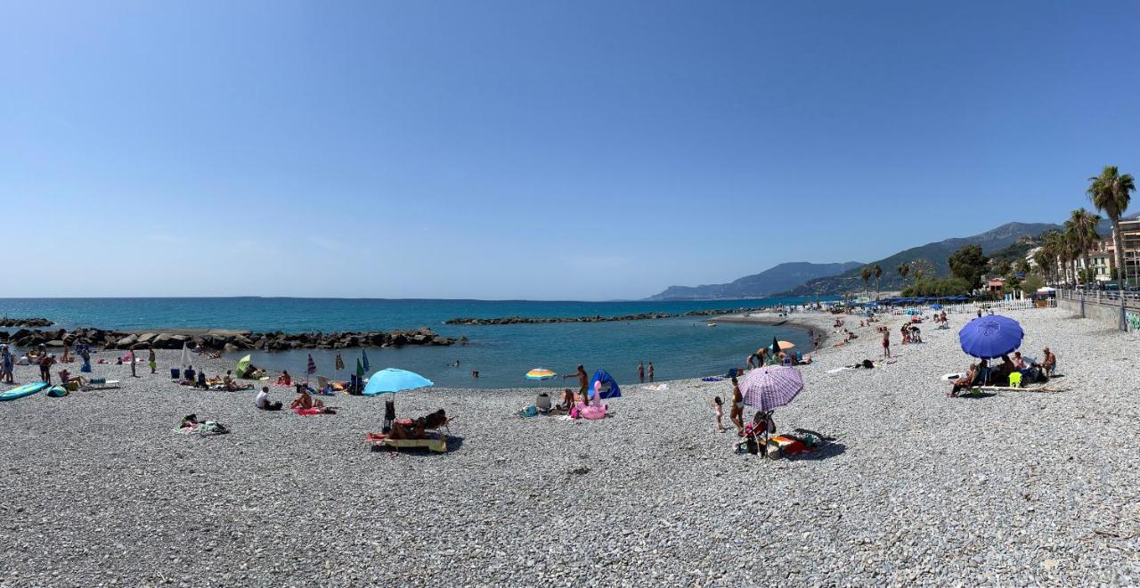 Casa Aiga Marina Appartement Ventimiglia Buitenkant foto